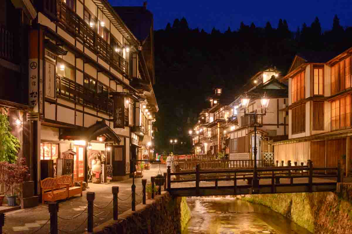 銀山温泉